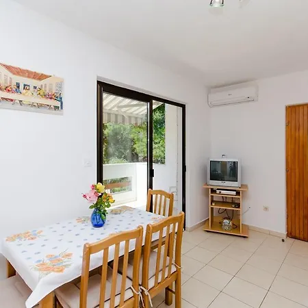 Antun Apartamento *